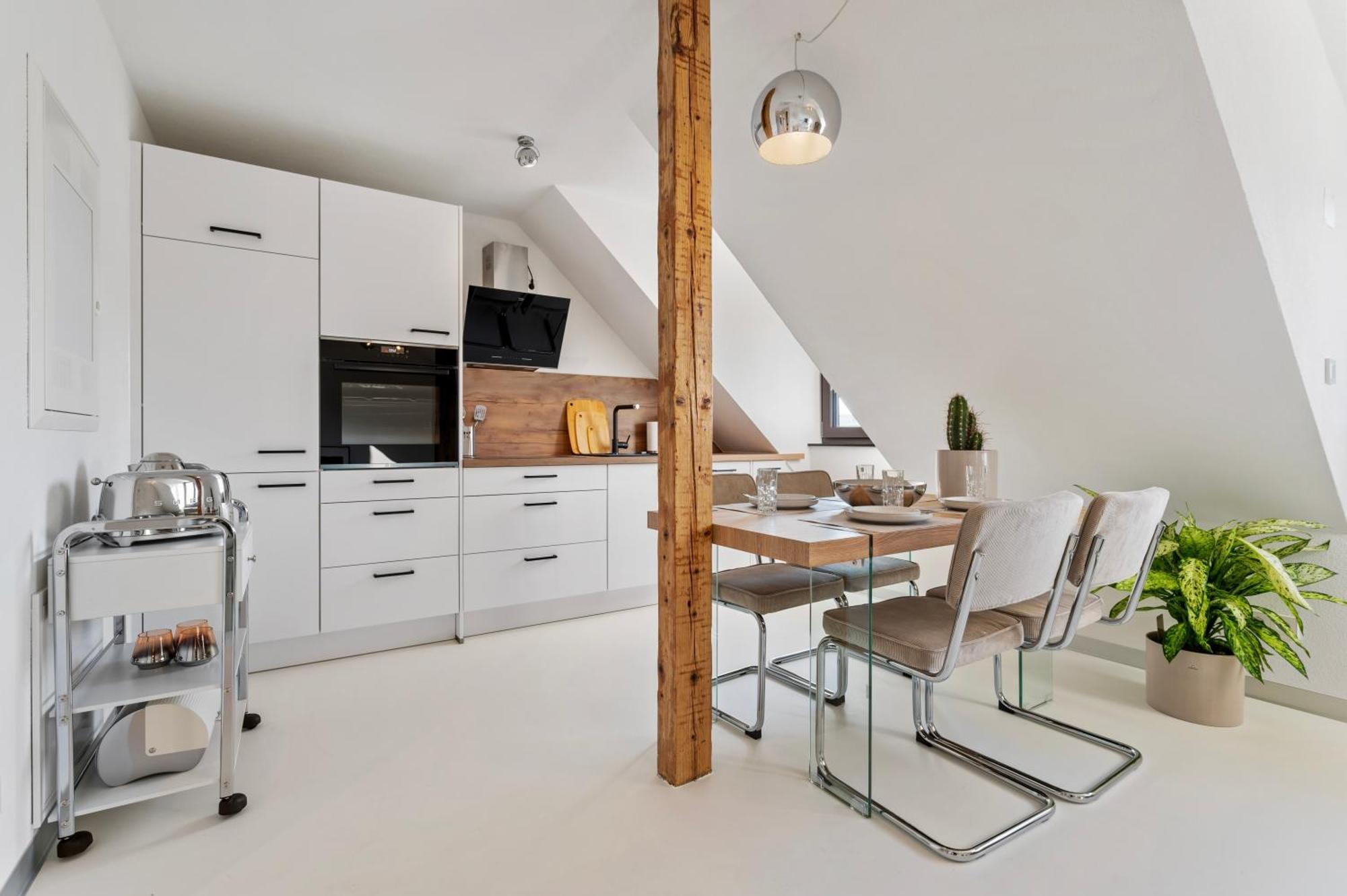 Stuttgart Lux Living - Stilvolles Wohnen Im Zentrum Esterno foto