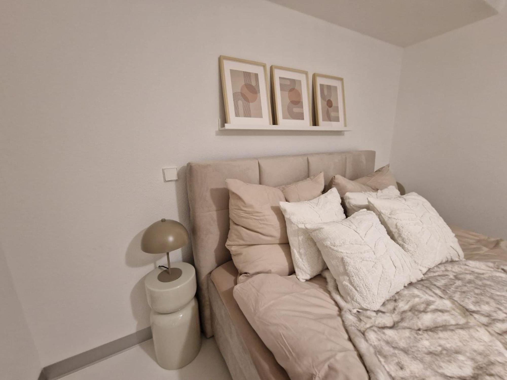 Stuttgart Lux Living - Stilvolles Wohnen Im Zentrum Camera foto