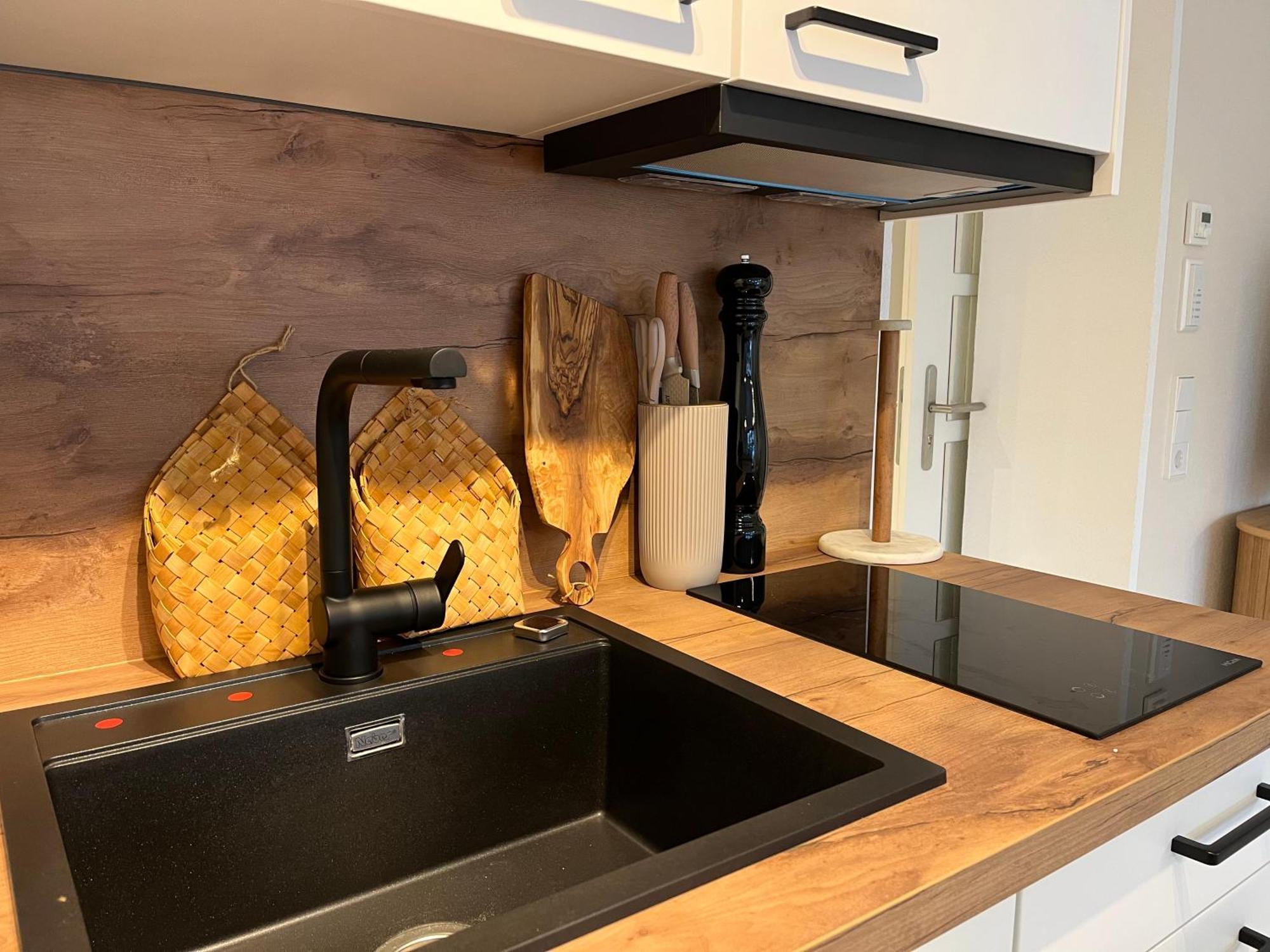 Stuttgart Lux Living - Stilvolles Wohnen Im Zentrum Camera foto